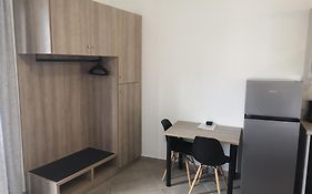 Loggos Apartments